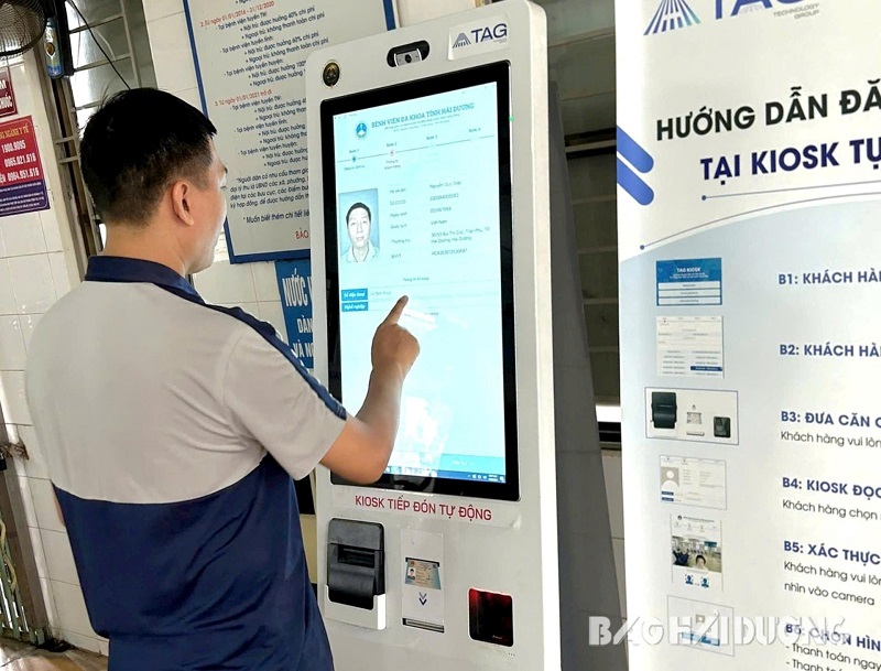 Bệnh viện Đa khoa Hải Dương triển khai máy kiosk đăng ký khám bệnh tự động