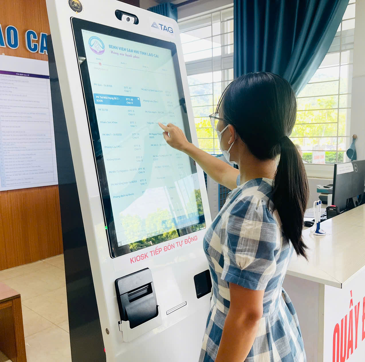 Triển khai “Khám chữa bệnh sử dụng sinh trắc học, KIOSK tự phục vụ” tại Bệnh viện Sản Nhi tỉnh Lào Cai